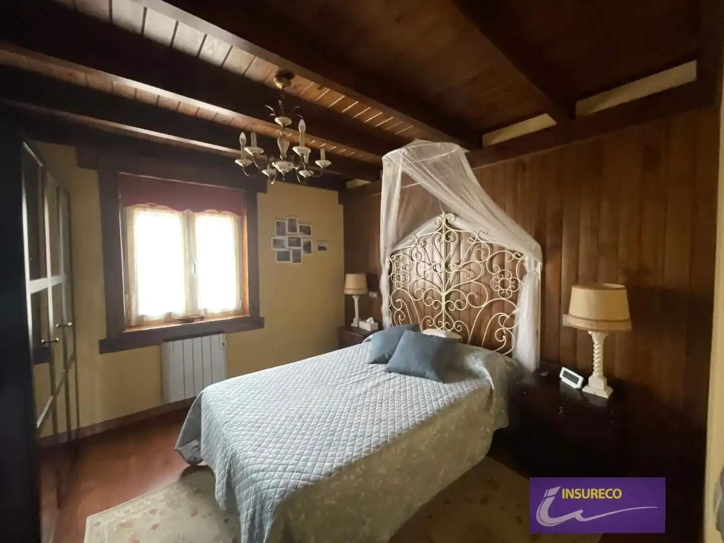 Dormitori de Casa o xalet en venda en Bustillo del Páramo amb Calefacció, Jardí privat i Parquet