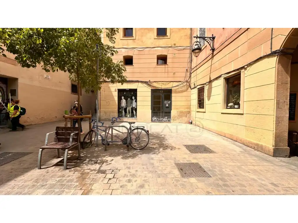 Vista exterior de Piso en venta en Barcelona