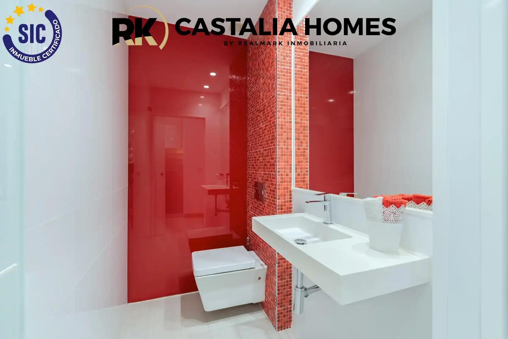 Badezimmer von Einfamilien-Reihenhaus zum Verkauf in Castellón de la Plana / Castelló de la Plana mit Klimaanlage, Privatgarten und Terrasse