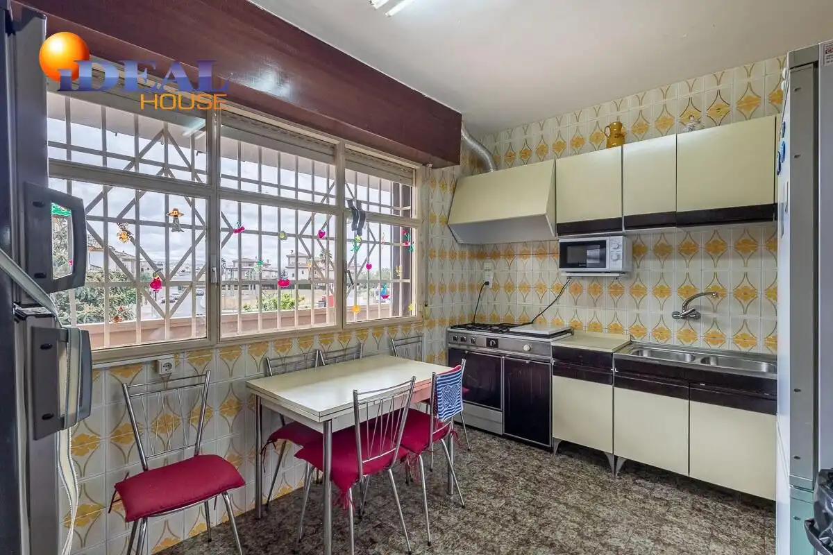 Casa con terrazza in vendita a Avenida HUETOR VEGA, imagen 12