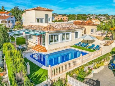 Xalet amb piscina en venda a Carrió - La Merced - Los Pinos
