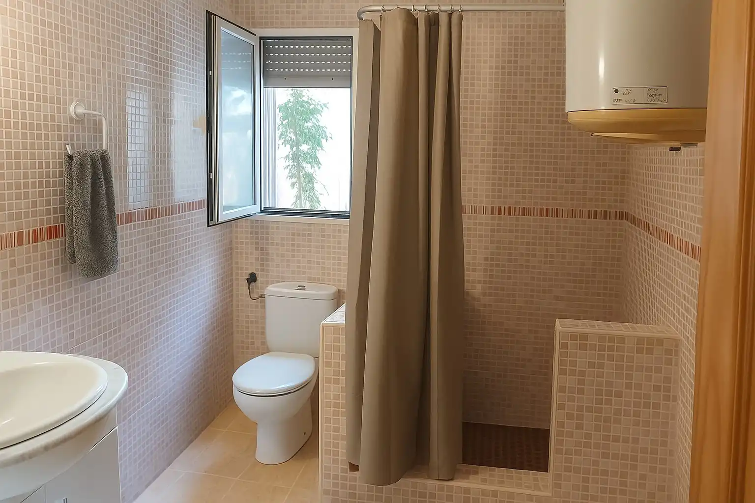 Bany de Casa o xalet en venda en Camuñas amb Calefacció, Jardí privat i Terrassa