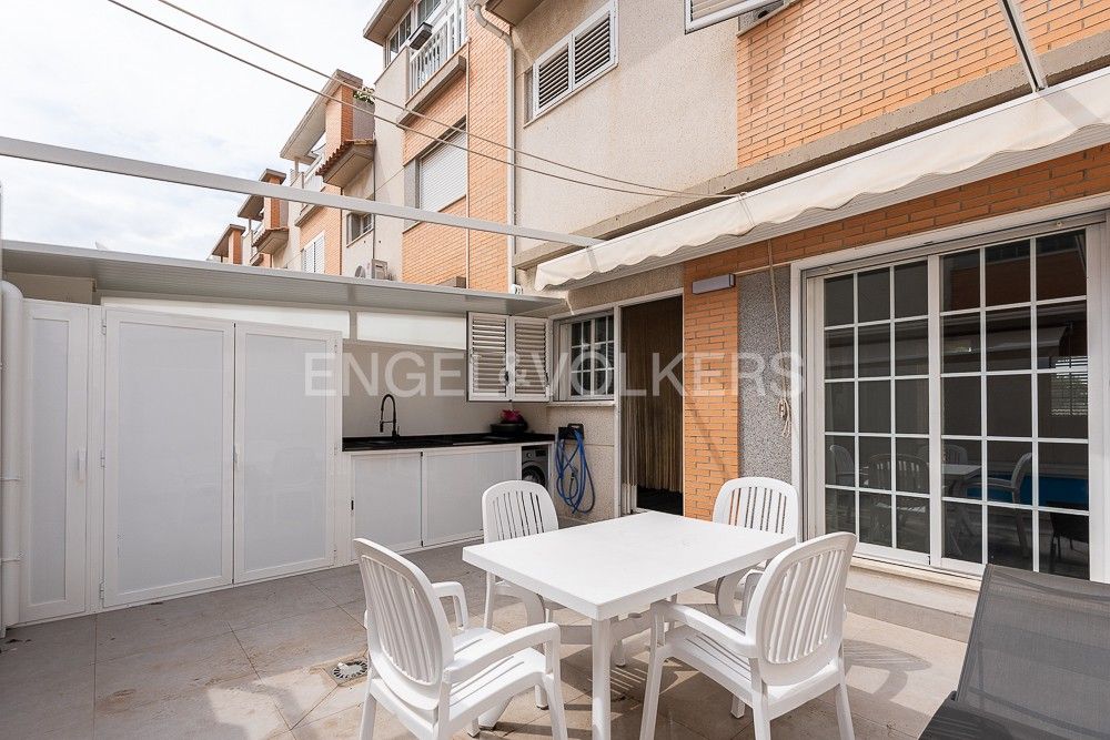 Terrace of House or chalet for sale in  Valencia Capital  with Air Conditioner, Heating and Terrace