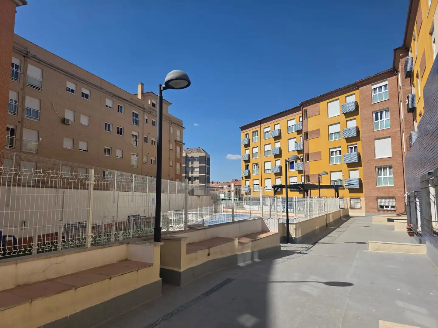 Außenansicht von Wohnung zur Miete in Ocaña mit Heizung, Abstellraum und Möbliert