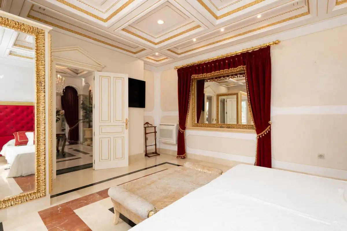 Dormitori de Casa o xalet en venda en Elche / Elx amb Aire condicionat, Calefacció i Jardí privat