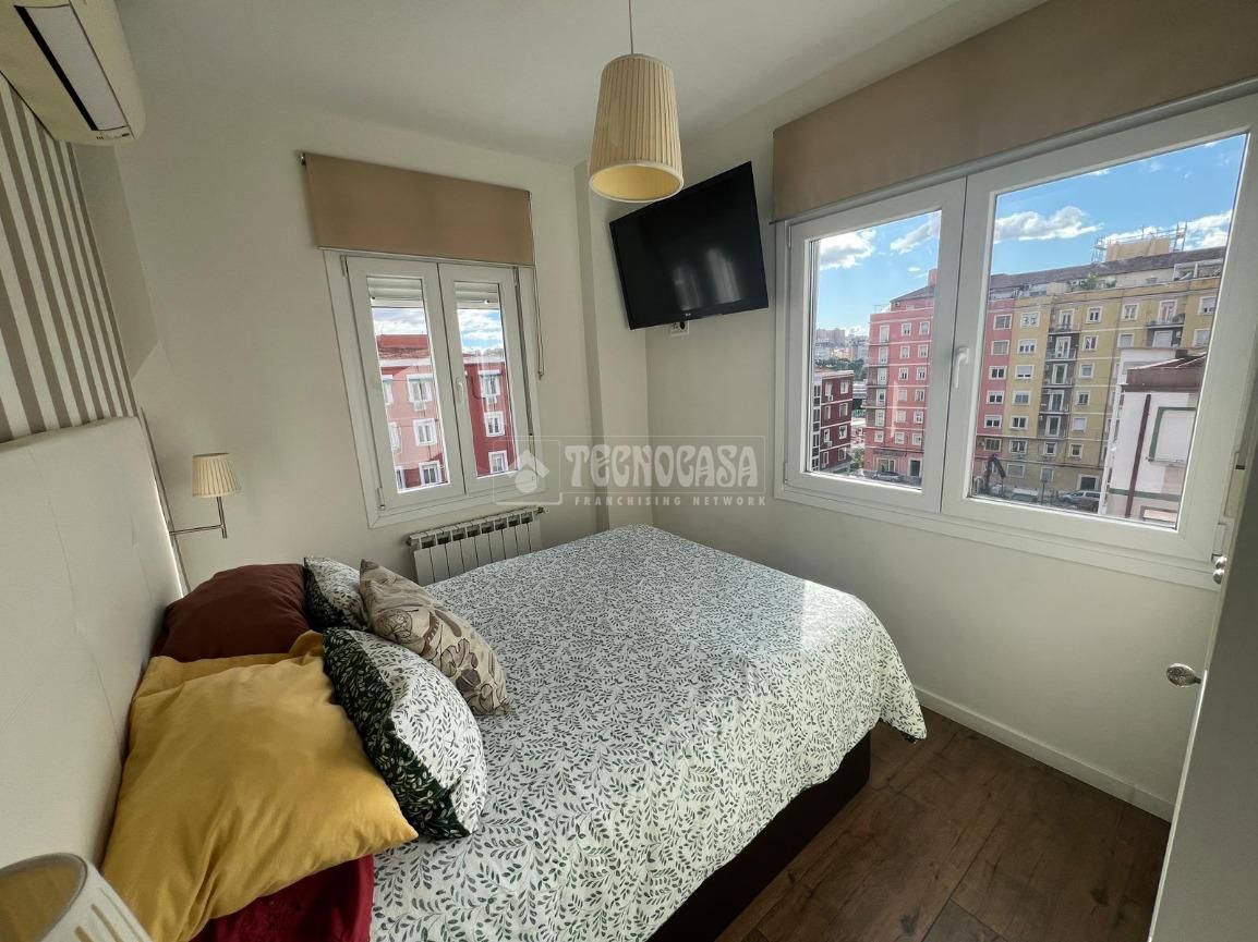 Bedroom of Flat to rent in  Madrid Capital  with Air Conditioner and Heating