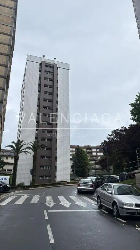 Vista exterior de Pis en venda en Errenteria amb Calefacció