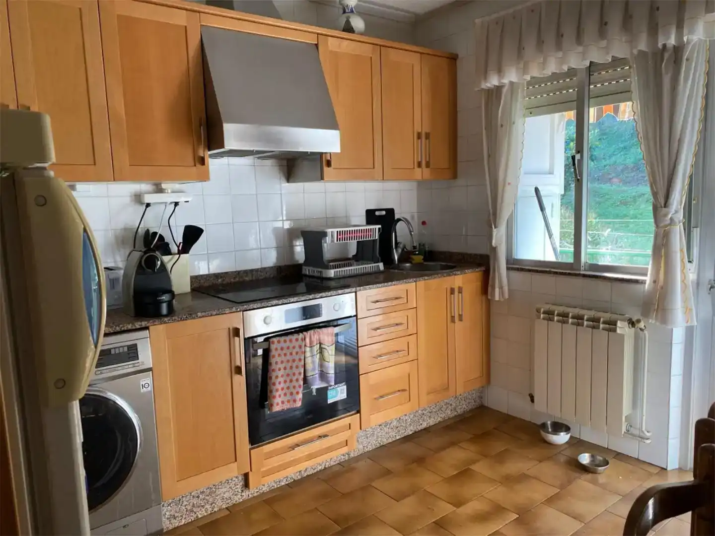 Küche von Wohnung zur Miete in Torrelavega  mit Parkett, Abstellraum und Möbliert