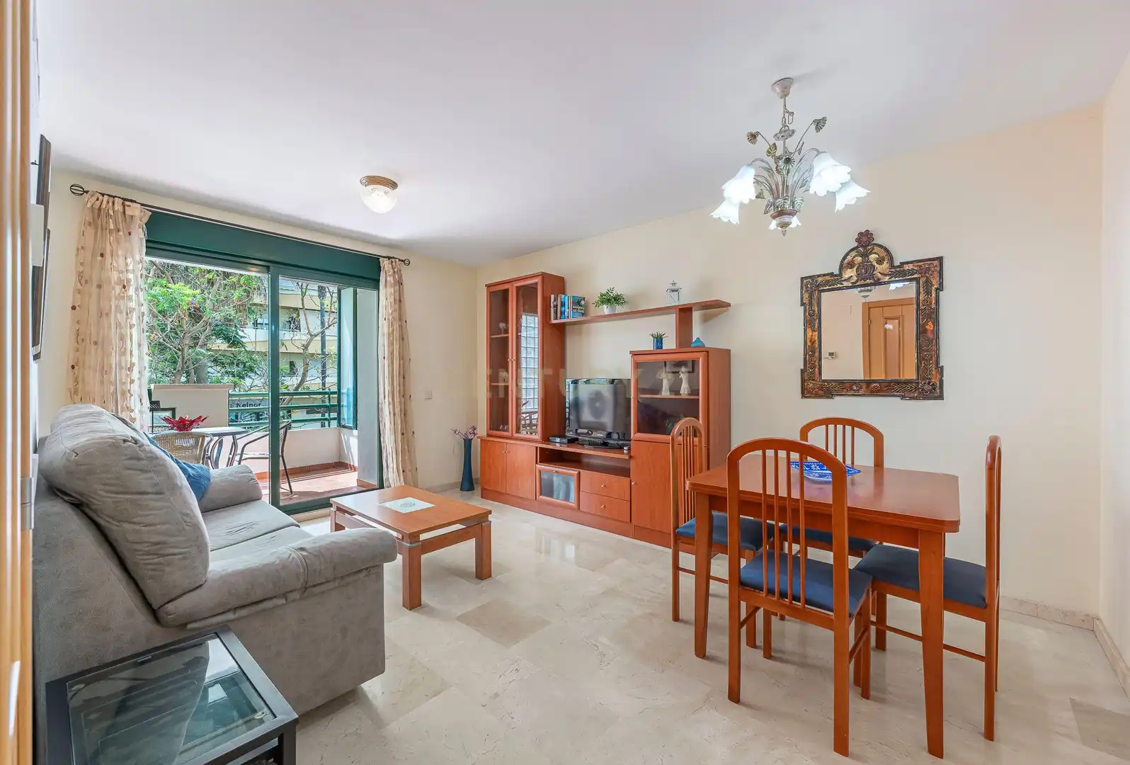 Living room of Apartments for sale in Estepona  with Air Conditioner and Washing machine
