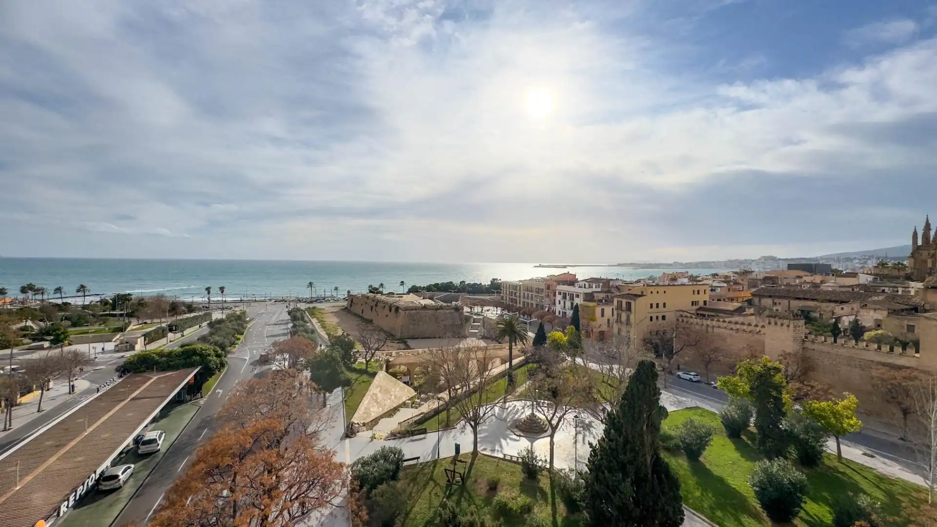 Außenansicht von Wohnung zum Verkauf in  Palma de Mallorca mit Parkett