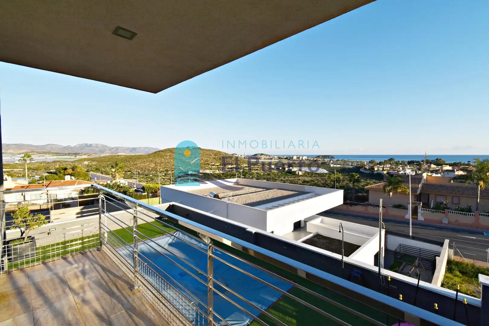 Vista exterior de Casa o xalet en venda en Mazarrón amb Aire condicionat, Calefacció i Jardí privat