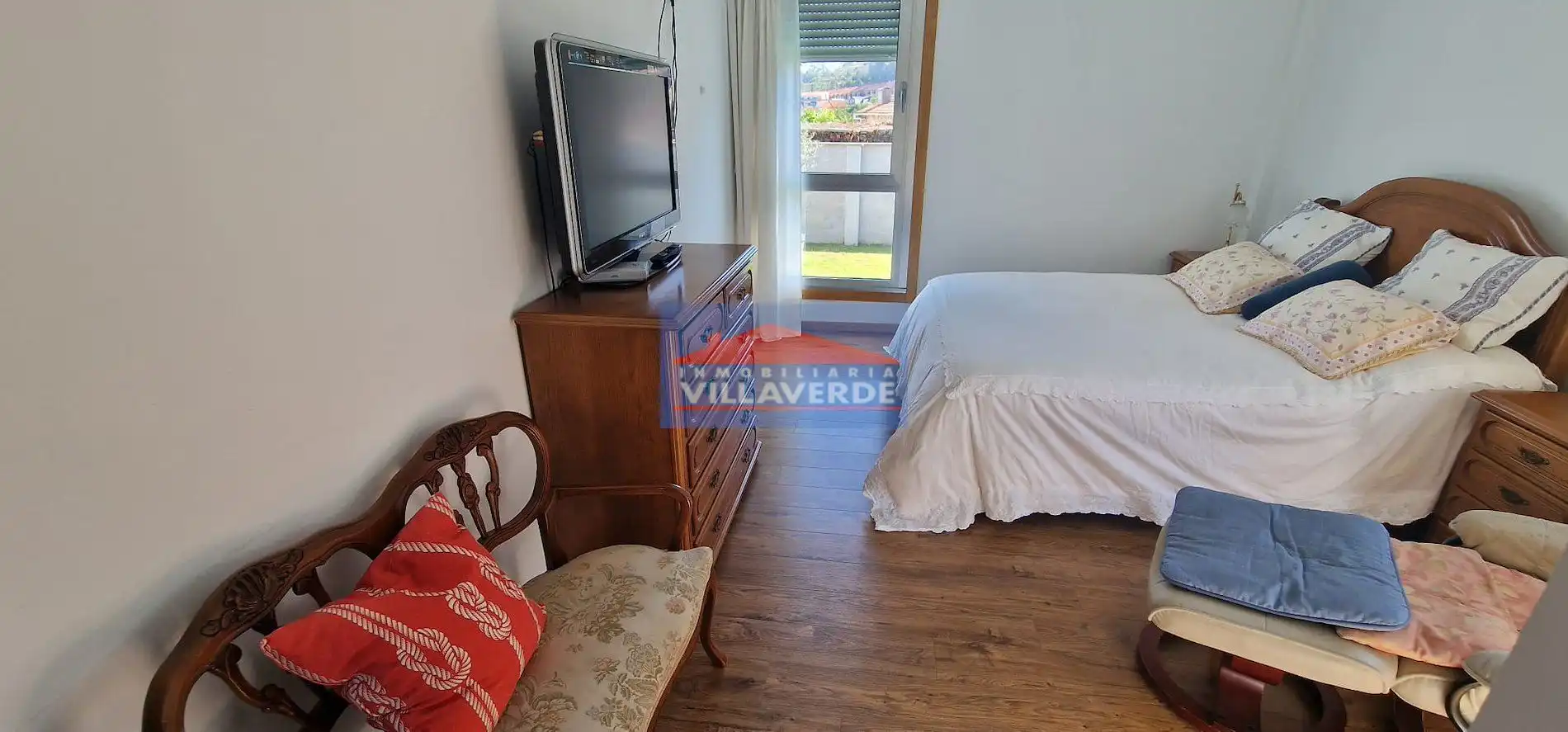 Habitación de Casa o chalet en venta en Cangas  con Terraza, Trastero y Piscina