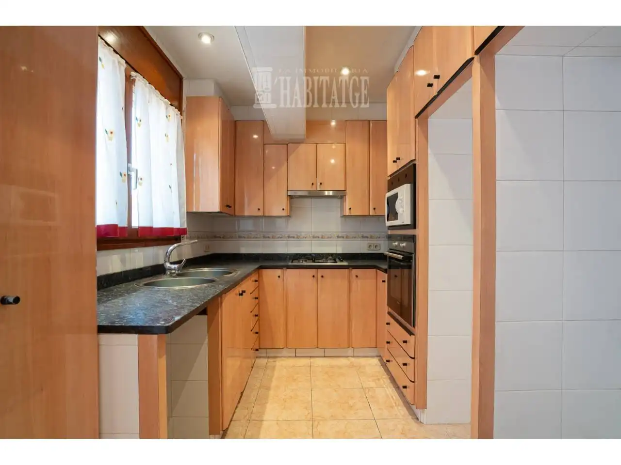 Kitchen of Houses for sale in Centelles  with Air Conditioner, Heating and Terrace
