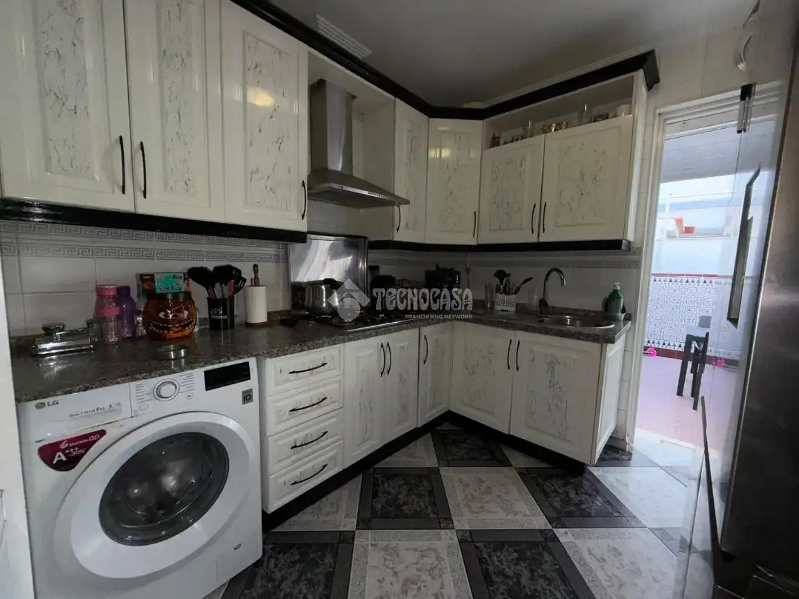 Cocina de Casa adosada en venta en Sevilla