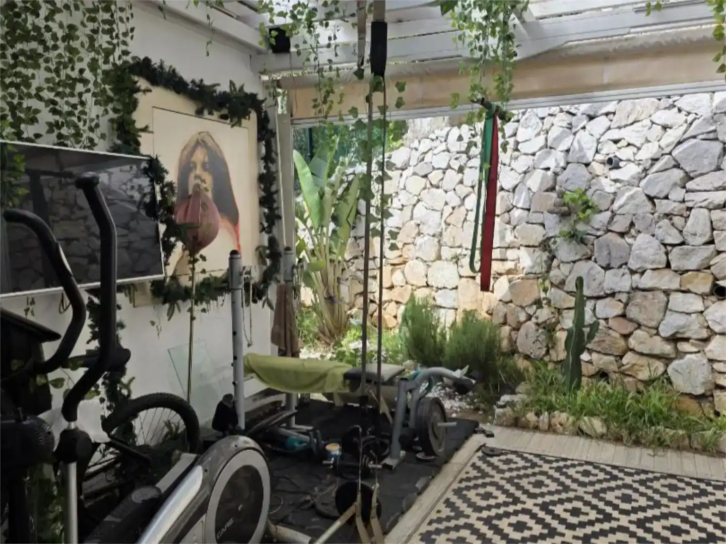 Garden of Houses for sale in Marbella  with Air Conditioner and Swimming Pool