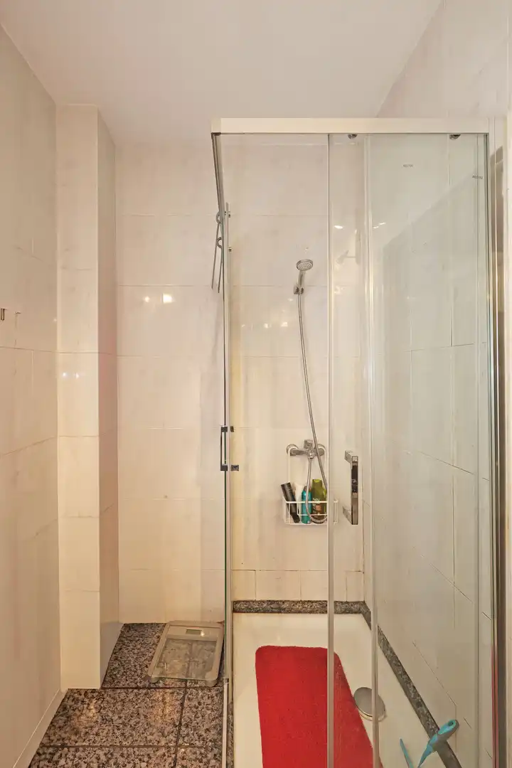 Baño de Piso en venta en Barcelona con Calefacción, Trastero y Balcón