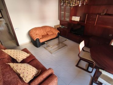 Flat with balcony to rent in Instituts - Universitat