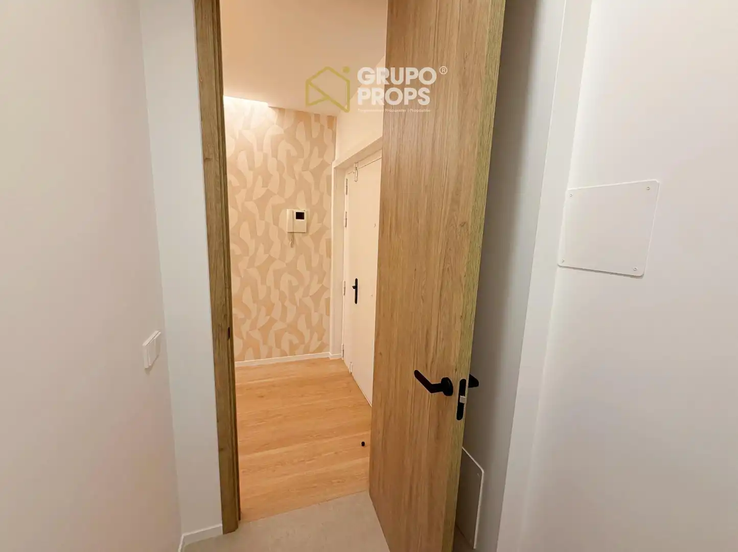 Apartamento en venta en Madrid con Calefacción y Amueblado