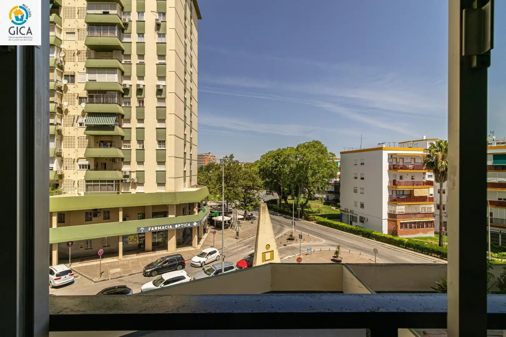 Vista exterior de Pis en venda en Jerez de la Frontera amb Aire condicionat i Alarma