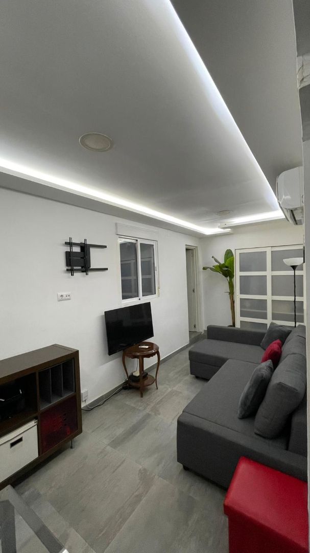 Sala de estar de Estudio de alquiler en  Barcelona Capital con Aire acondicionado, Amueblado y Horno