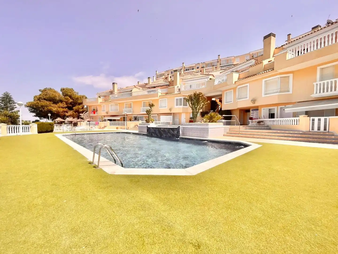 Schwimmbecken von Haus oder Chalet zur Miete in La Manga del Mar Menor mit Klimaanlage, Heizung und Terrasse