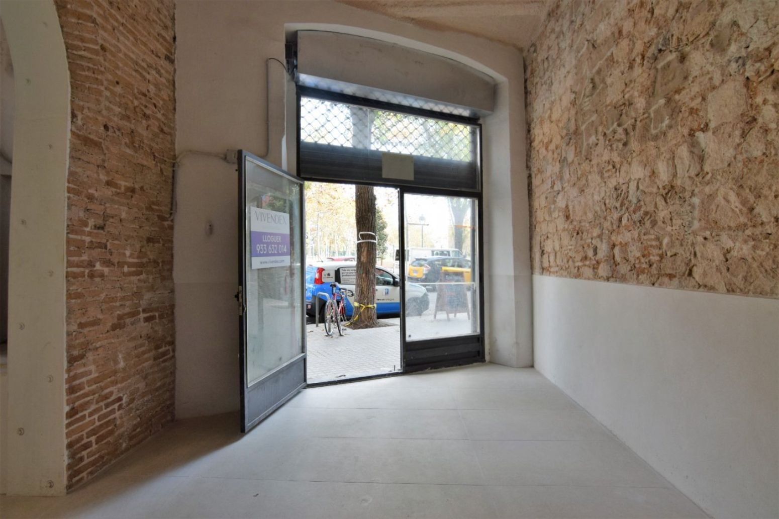 Premises to rent in  Barcelona Capital  with Terrace