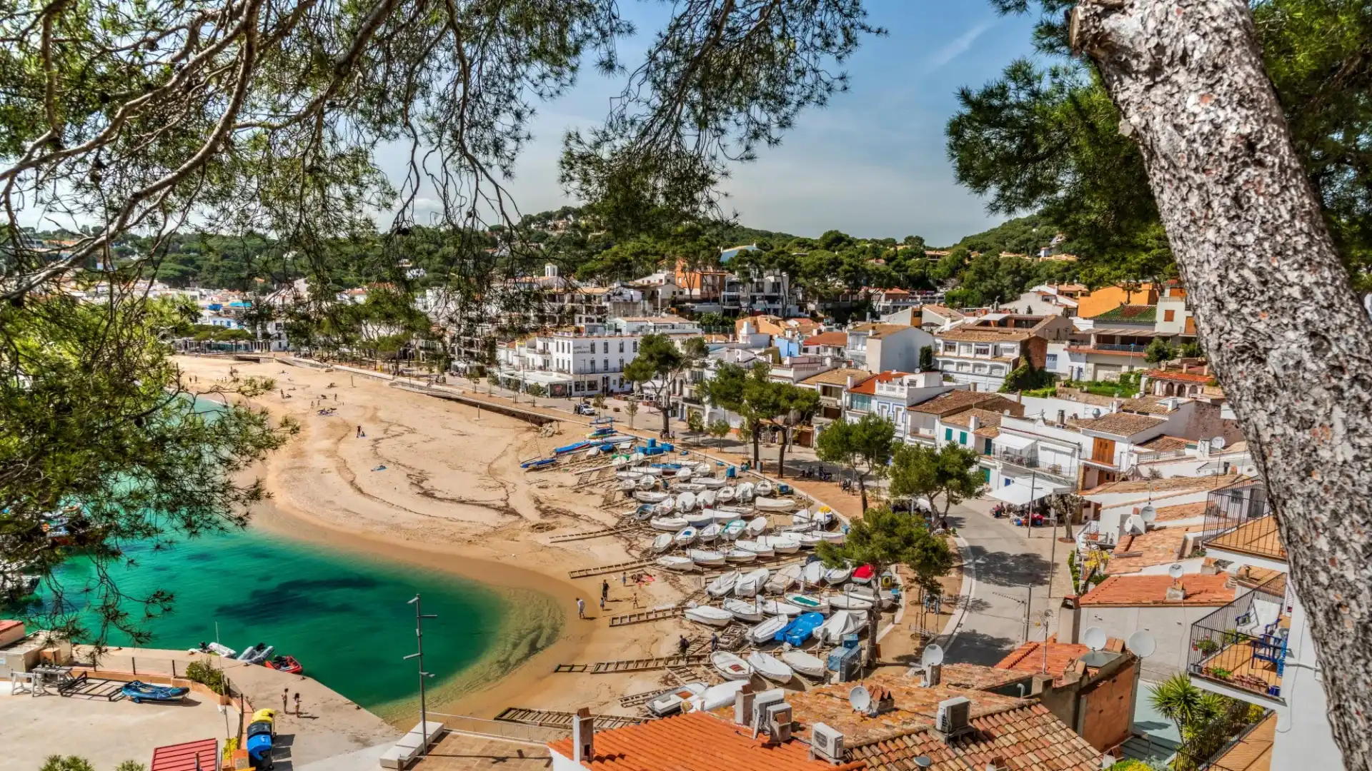 Außenansicht von Wohnung zum Verkauf in Palafrugell mit Heizung, Abstellraum und Ofen