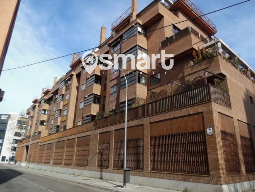Vista exterior de Garaje en venta en  Madrid Capital