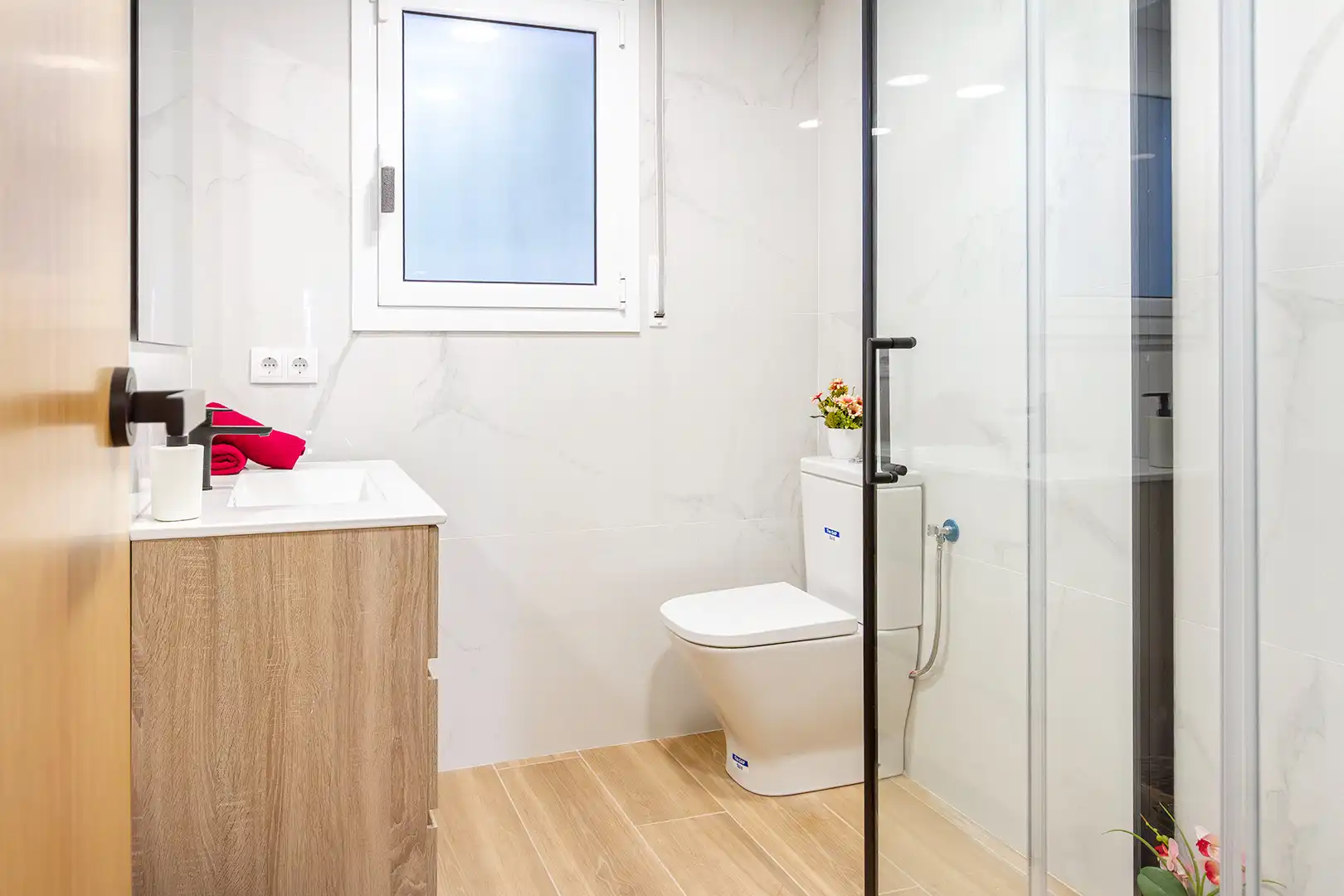 Baño de Casa o chalet en venta en Castellví de Rosanes con Aire acondicionado, Calefacción y Jardín privado