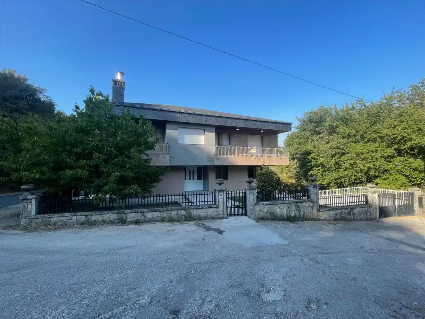 Exterior view of Flat for sale in Avión
