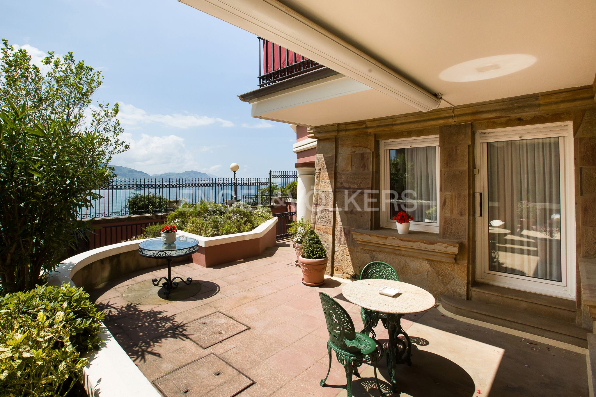 Terrassa de Apartament en venda en Getxo  amb Aire condicionat, Calefacció i Terrassa