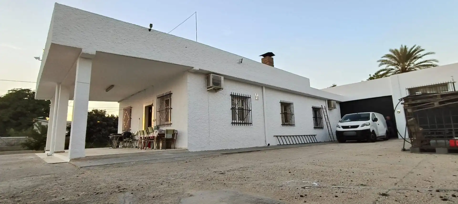 Xalet amb piscina en venda a Crevillent
