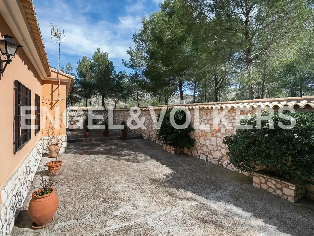 Vista exterior de Casa o xalet en venda en Carcaixent amb Calefacció, Jardí privat i Terrassa