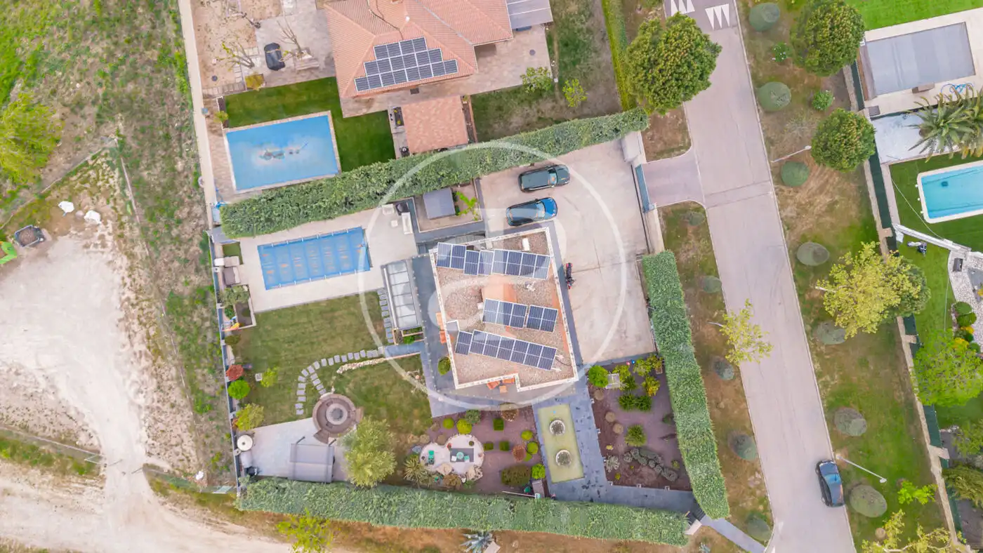 Jardí de Casa o xalet en venda en Las Rozas de Madrid amb Aire condicionat, Calefacció i Jardí privat