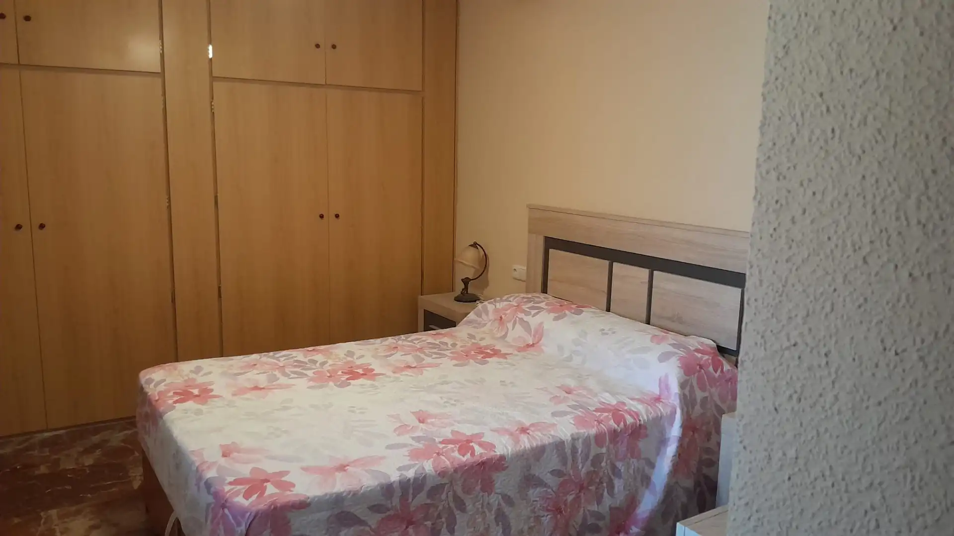 Bedroom of Attic for rent in Granada  with Air Conditioner, Terrace and Furnished