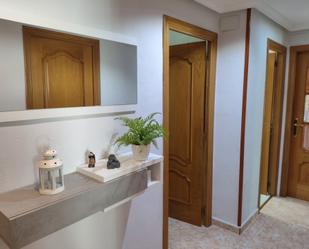 Bathroom of Flat to rent in Alicante / Alacant  with Air Conditioner, Heating and Furnished