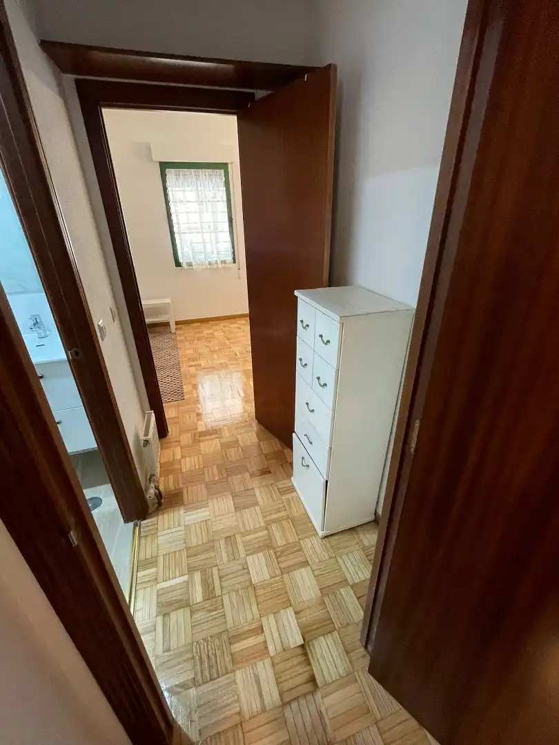 Habitación de Piso de alquiler en Alcalá de Henares con Calefacción, Parquet y Amueblado