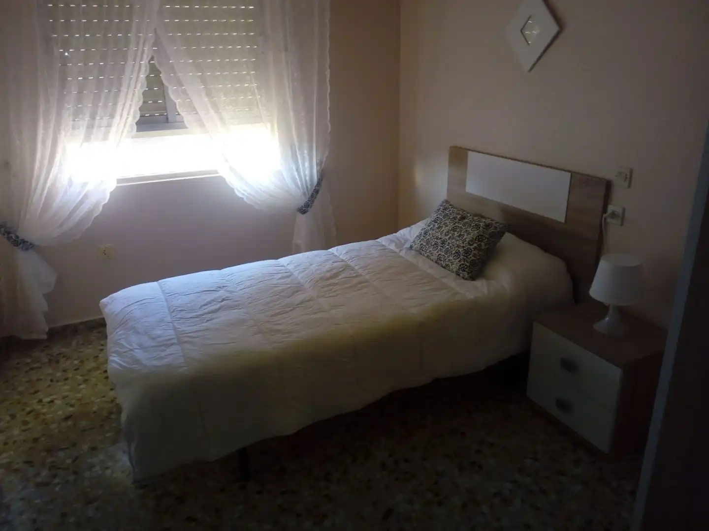 Bedroom of Flat for rent in Martos  with Air Conditioner