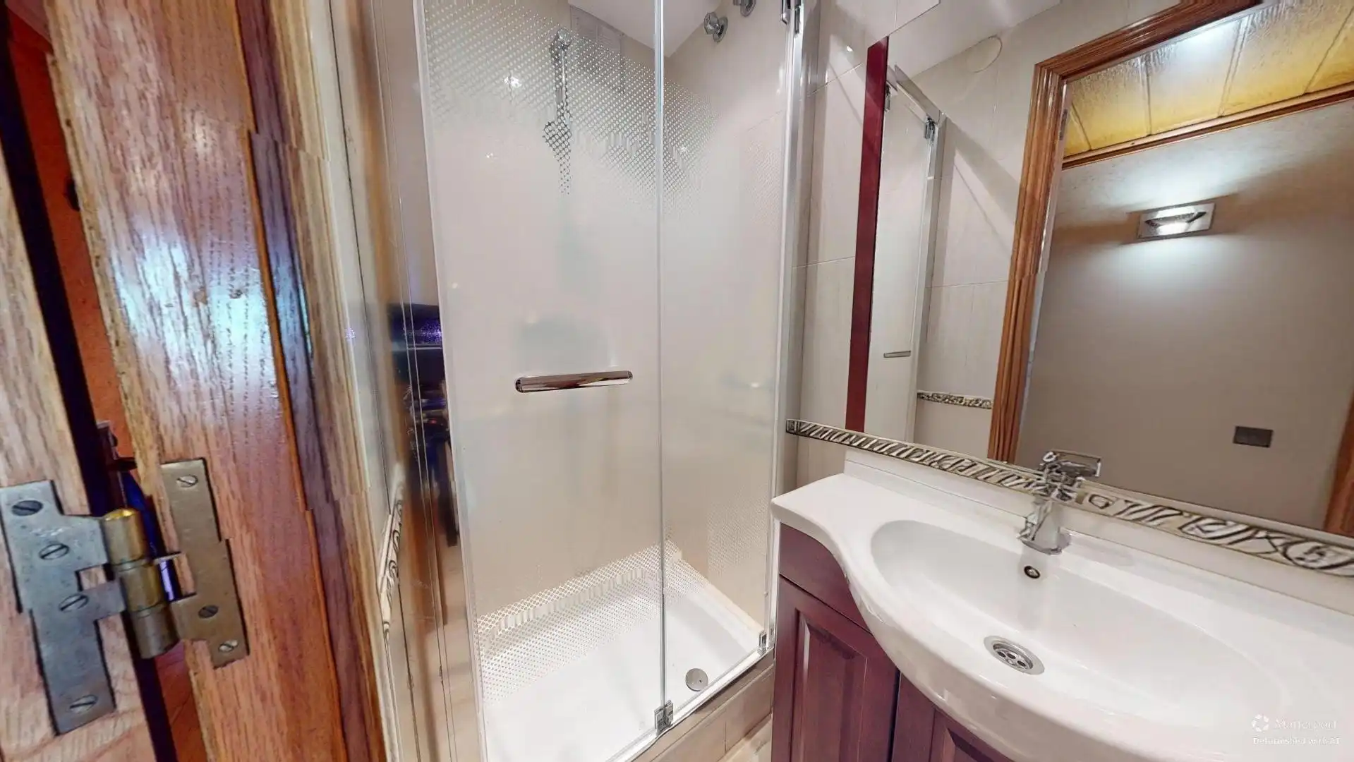 Baño de Ático en venta en Barcelona con Parquet, Trastero y Balcón