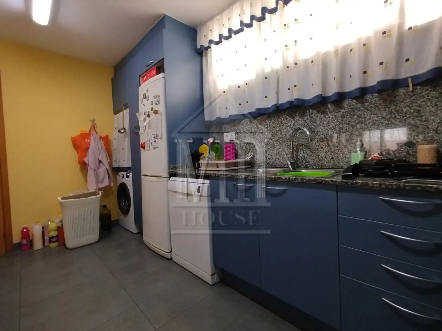Kitchen of Flat for sale in Badalona  with Heating, Storage room and Furnished