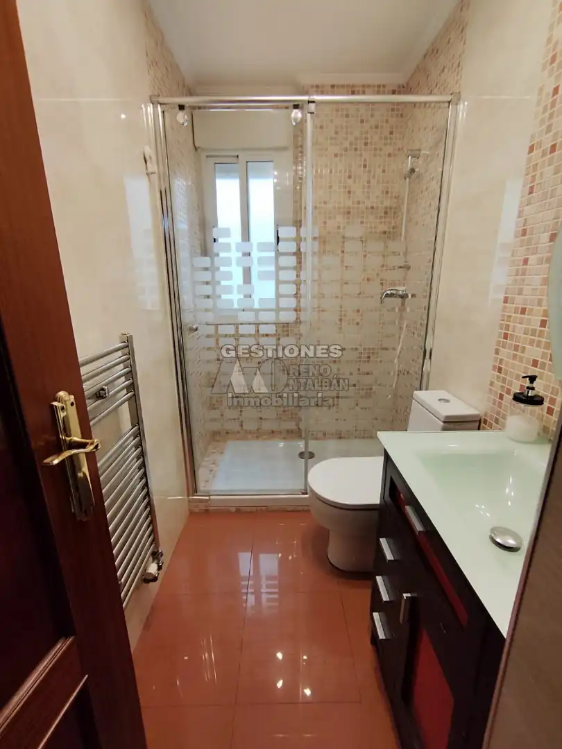 Flat for rent in Calle Minerva, Avda. Federico Garcia Lorca - Nueva Estación Autobuses