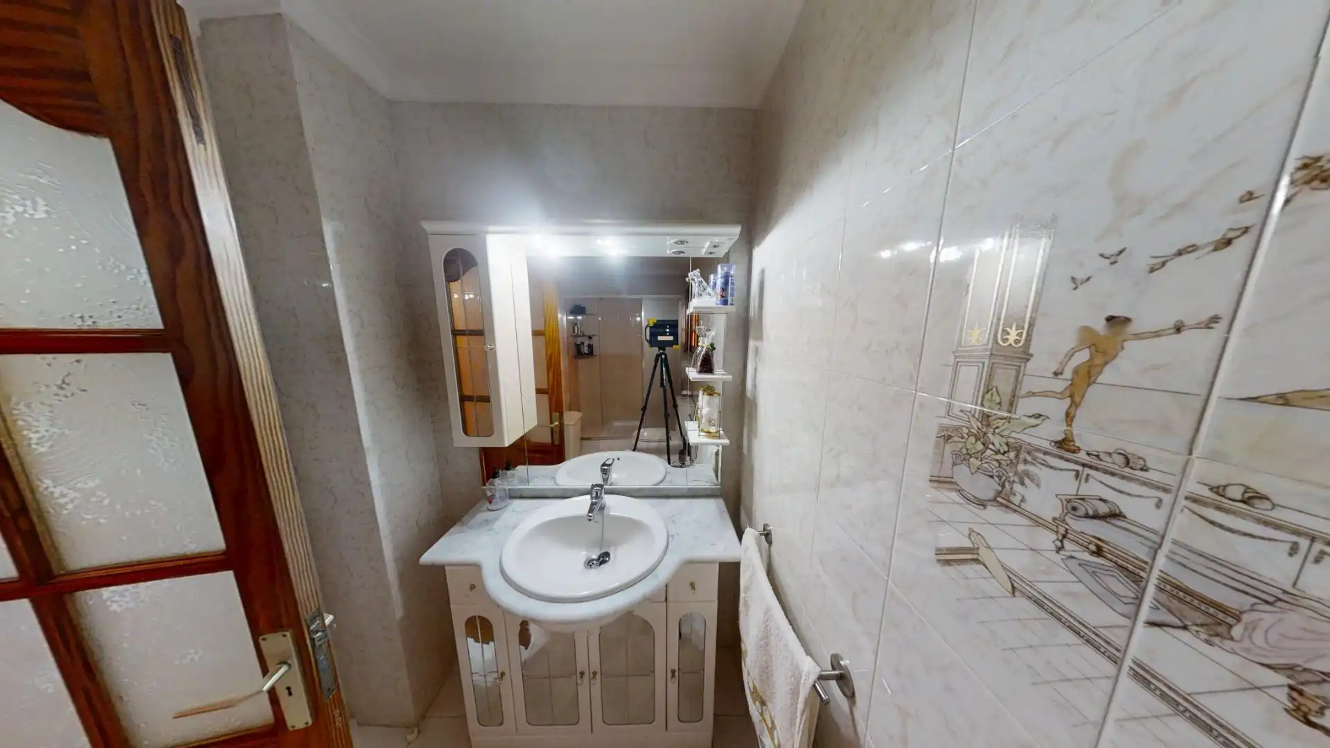Bathroom of Houses for sale in Telde  with Air Conditioner, Heating and Storage room