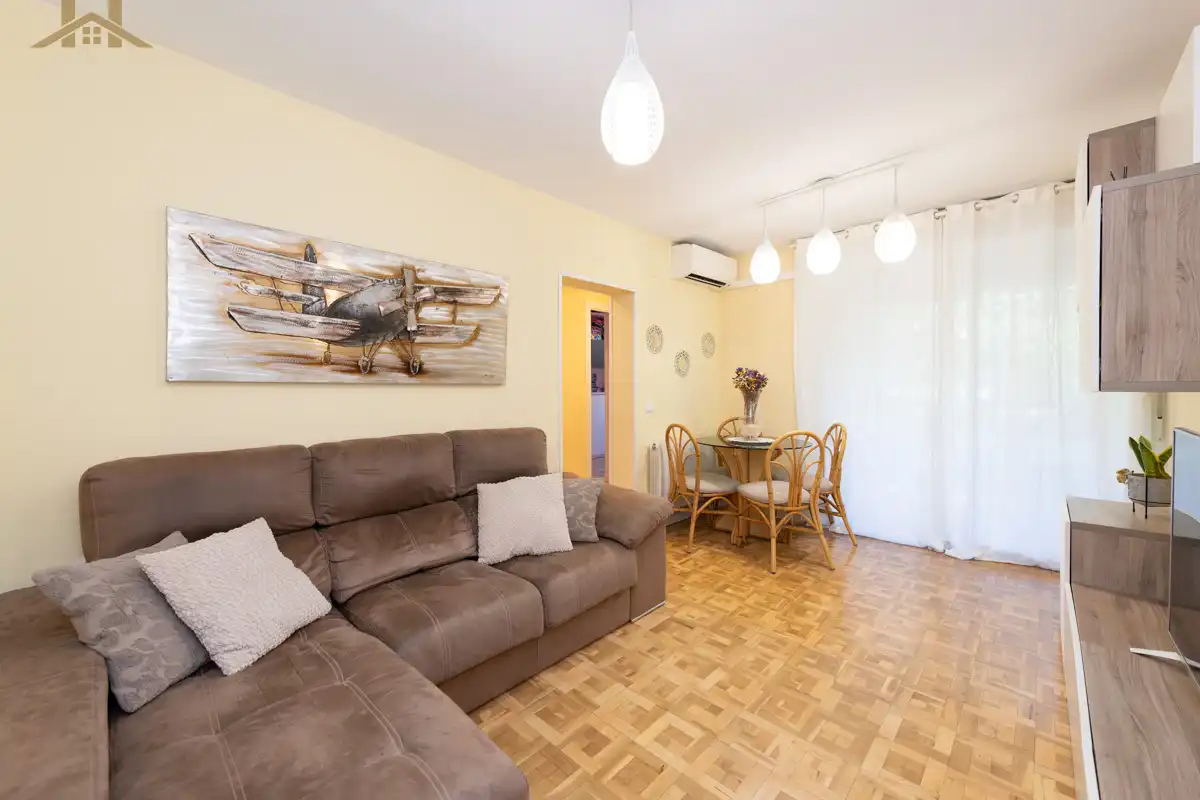 Sala d'estar de Pis en venda en Madrid amb Aire condicionat, Calefacció i Terrassa