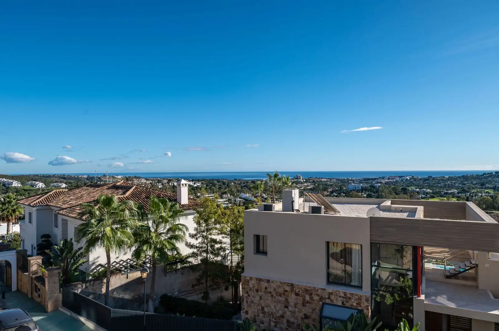 Vista exterior de Ático en venta en Marbella con Terraza, Trastero y Amueblado