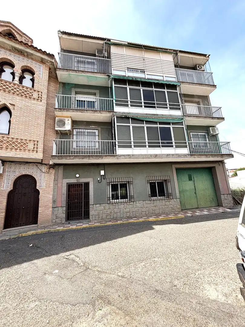 Exterior view of Flat for sale in Navahermosa  with Air Conditioner and Terrace
