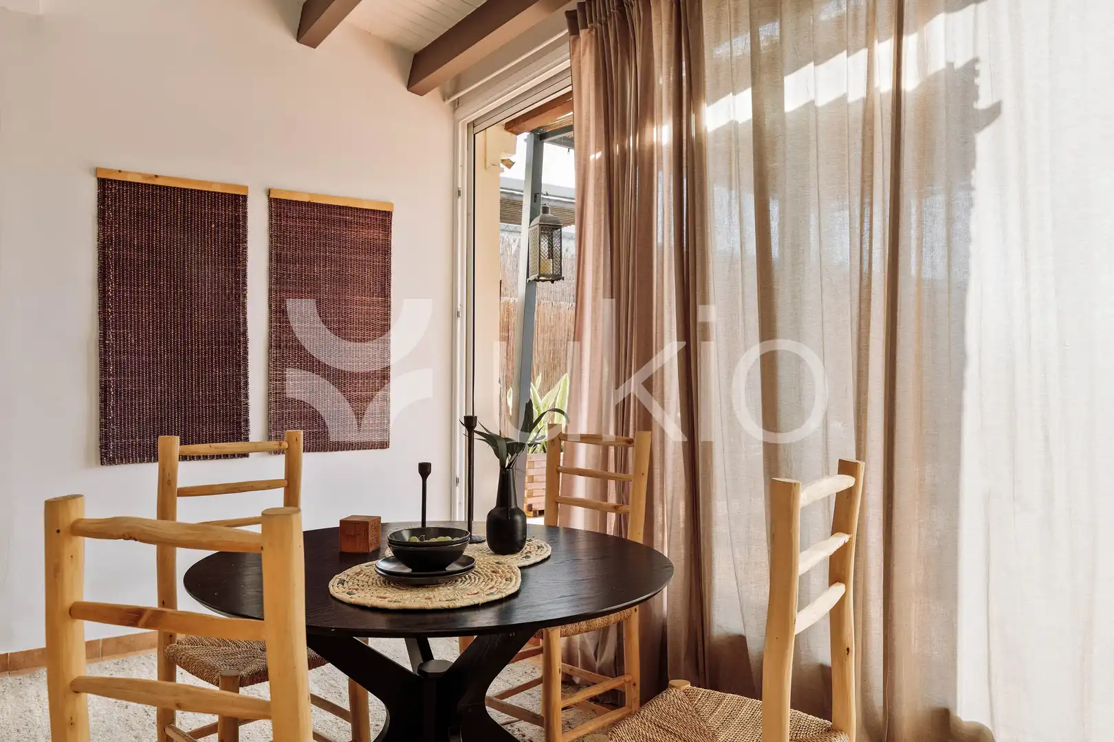 Schlafzimmer von Dachboden zur Miete in Barcelona mit Klimaanlage, Terrasse und Möbliert