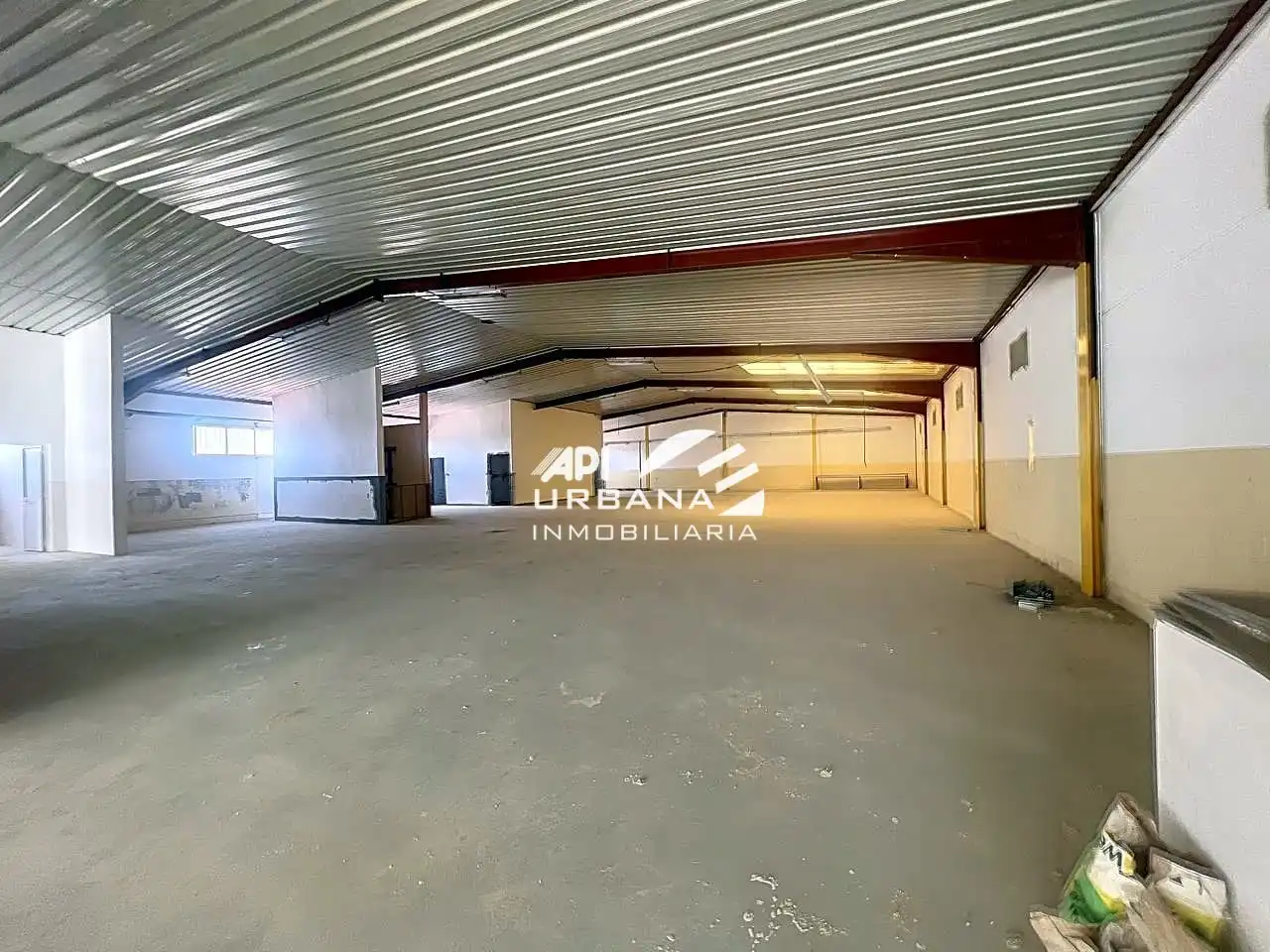 Nau industrial de lloguer en Lucena