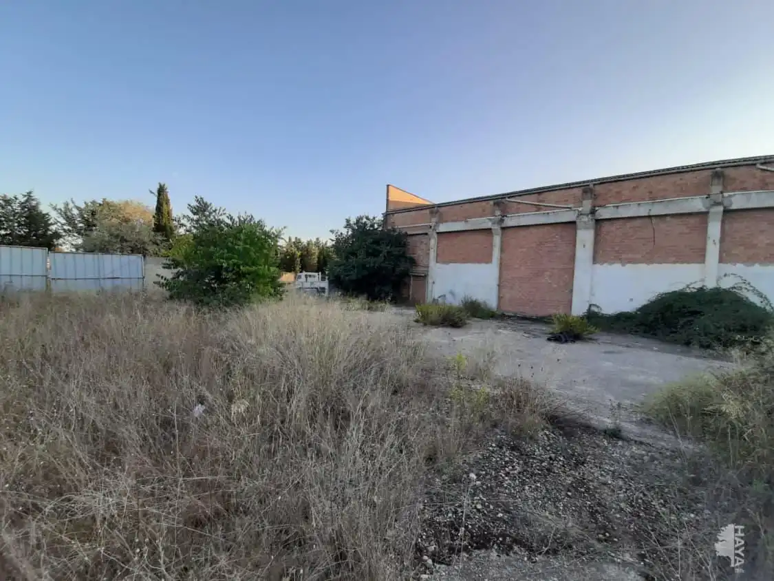 Lands and plots for sale in Carrer de la Germana Mercè Santacana, imagen 3