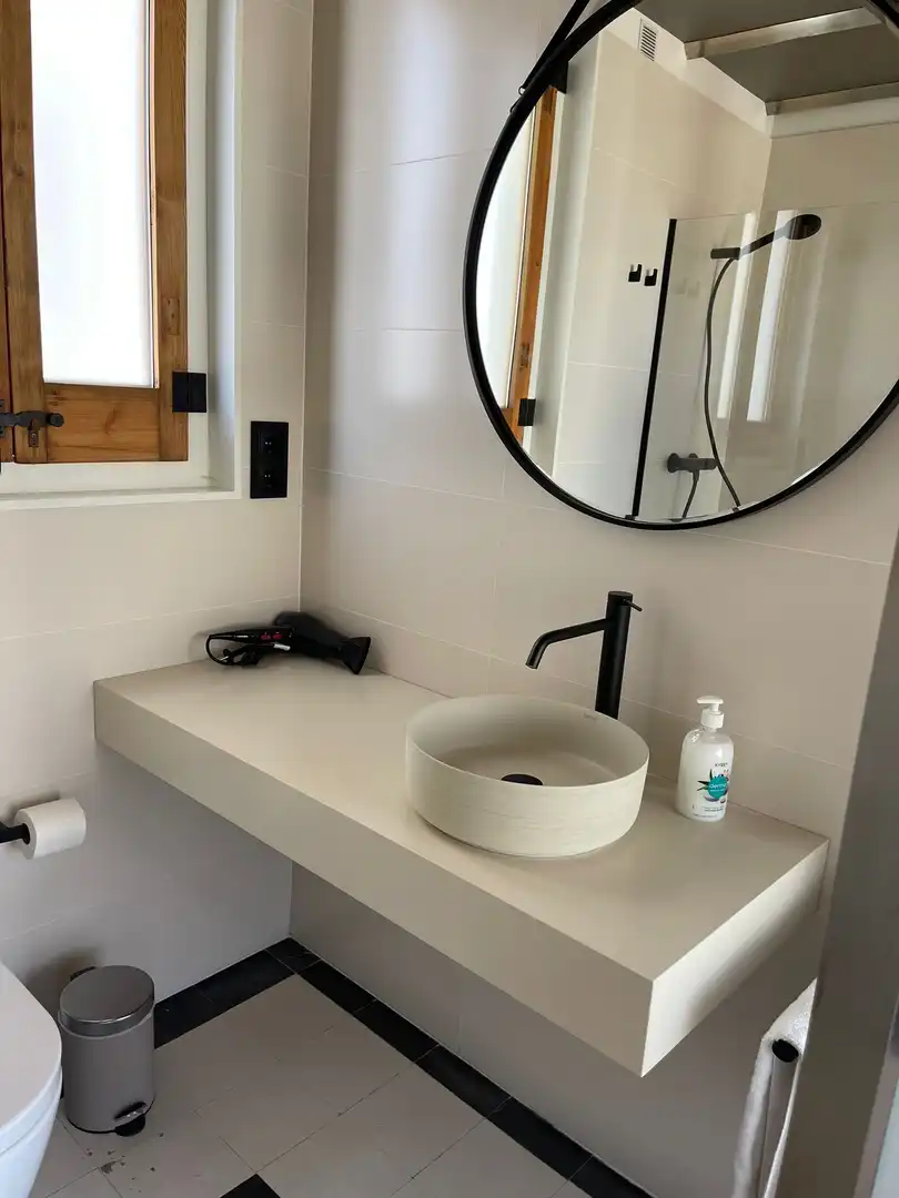 Bany de Pis de lloguer en Girona amb Aire condicionat, Calefacció i Terrassa