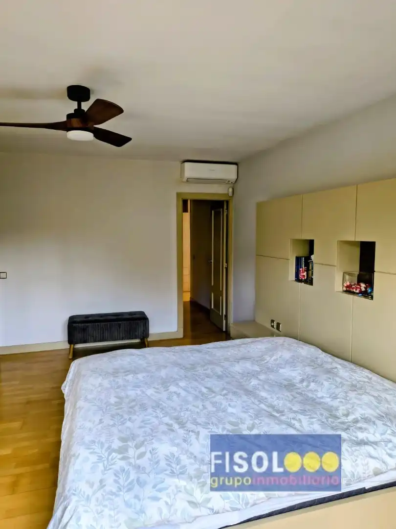 Dormitori de Casa o xalet en venda en Pozuelo de Alarcón amb Aire condicionat, Calefacció i Jardí privat
